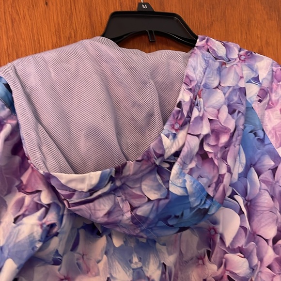 Light weight jacket - Picture 4 of 5